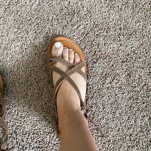 American Eagle Sandals